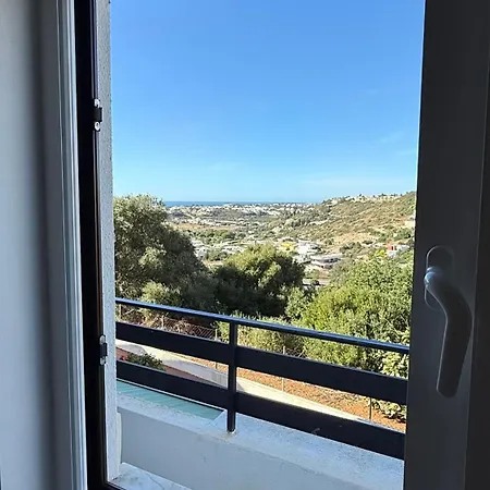 Sunny 3-bedroom 아파트 *