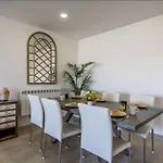 Apartmán Sunny 3-bedroom *