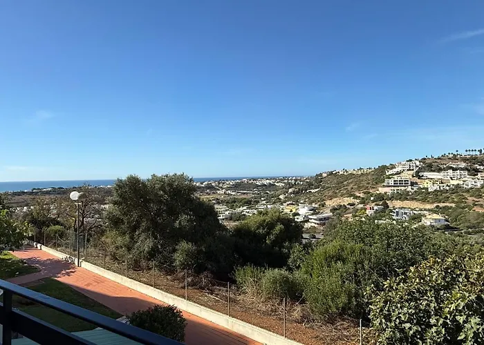 Sunny 3-bedroom Albufeira