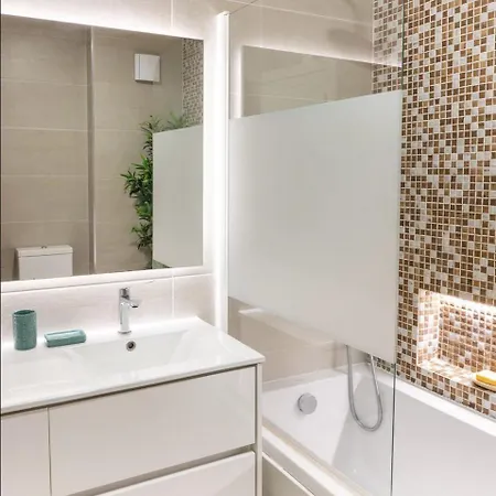 Sunny 3-bedroom Lejlighed